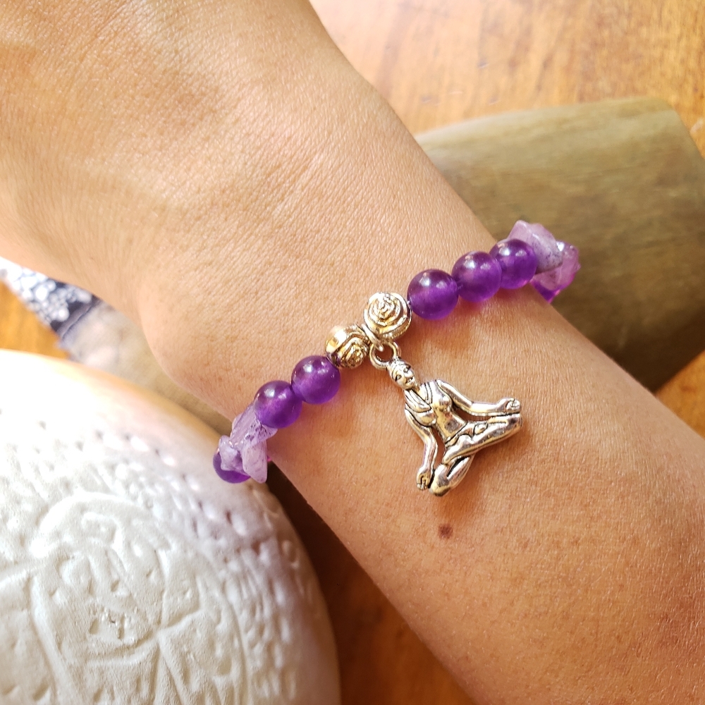 Handmade Yoga Lady Natural Purple Amethyst Stone Stretch Bracelet